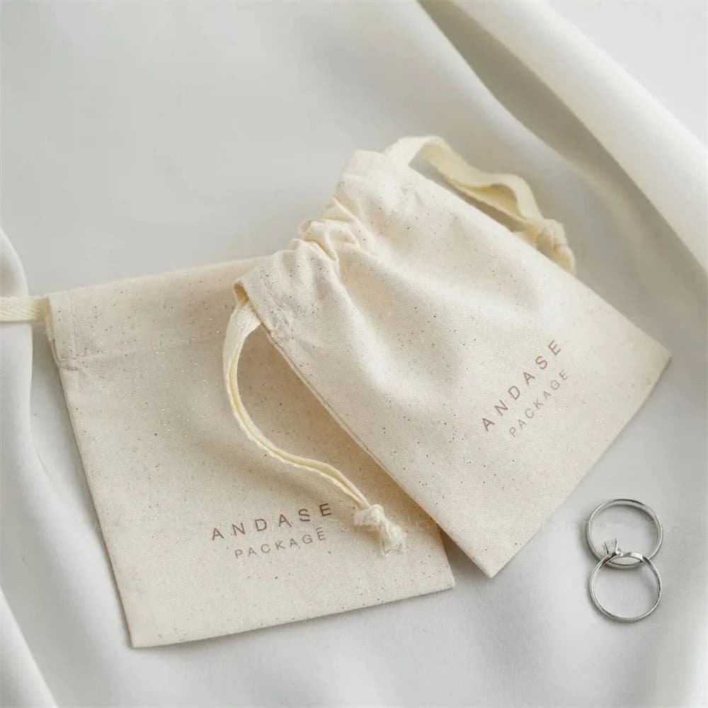 Small jewelry packaging pouch